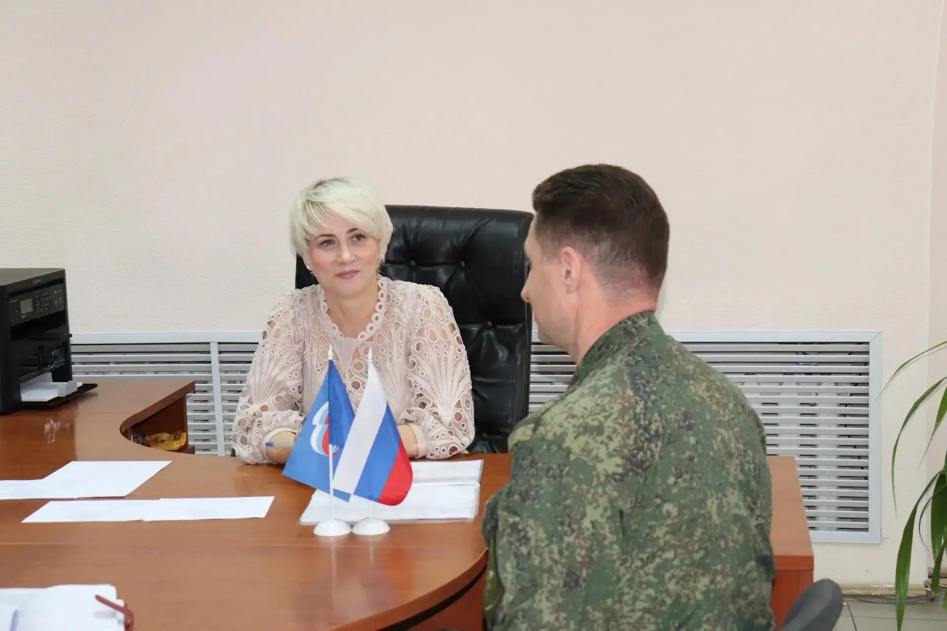 В Шахтах прошёл личный приём граждан, который провела начальник управления ЗАГС Ростовс...
