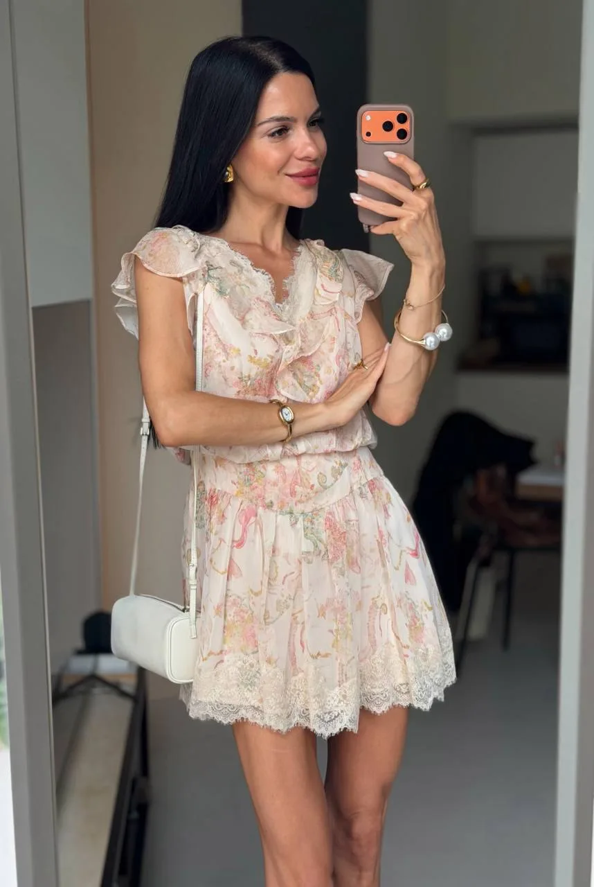 Чудесное Платье с кружевом ❣️