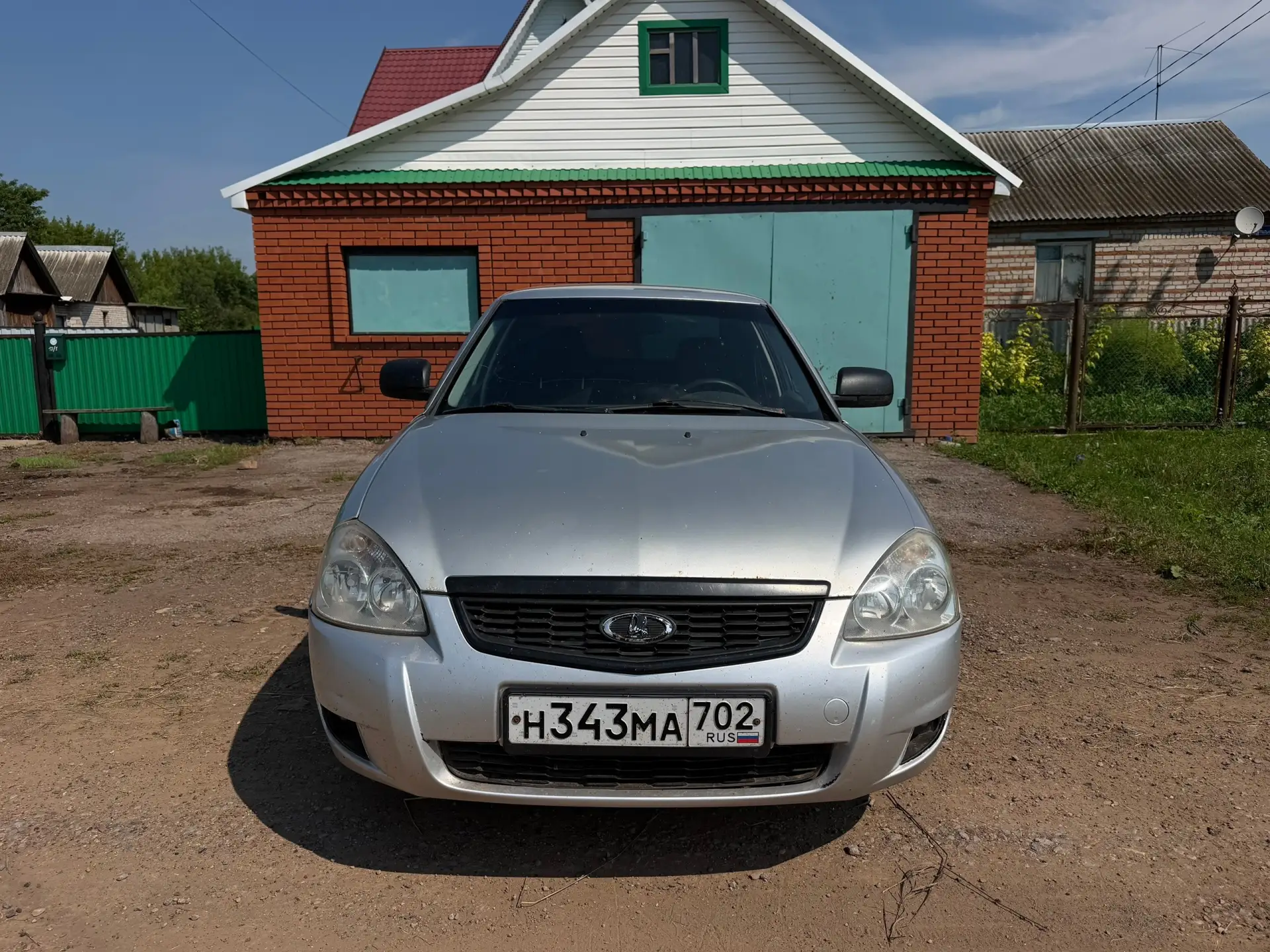Продам приору 2010 года, с кондиционером и усилителем руля. Зеркальные номера в подарок...