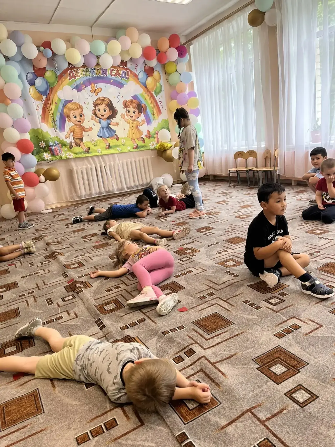 🗓️Сегодня в нашем саду🐻царила атмосфера радости и веселья — у нас прошел День подвижных игр! 🥳🎉✨
