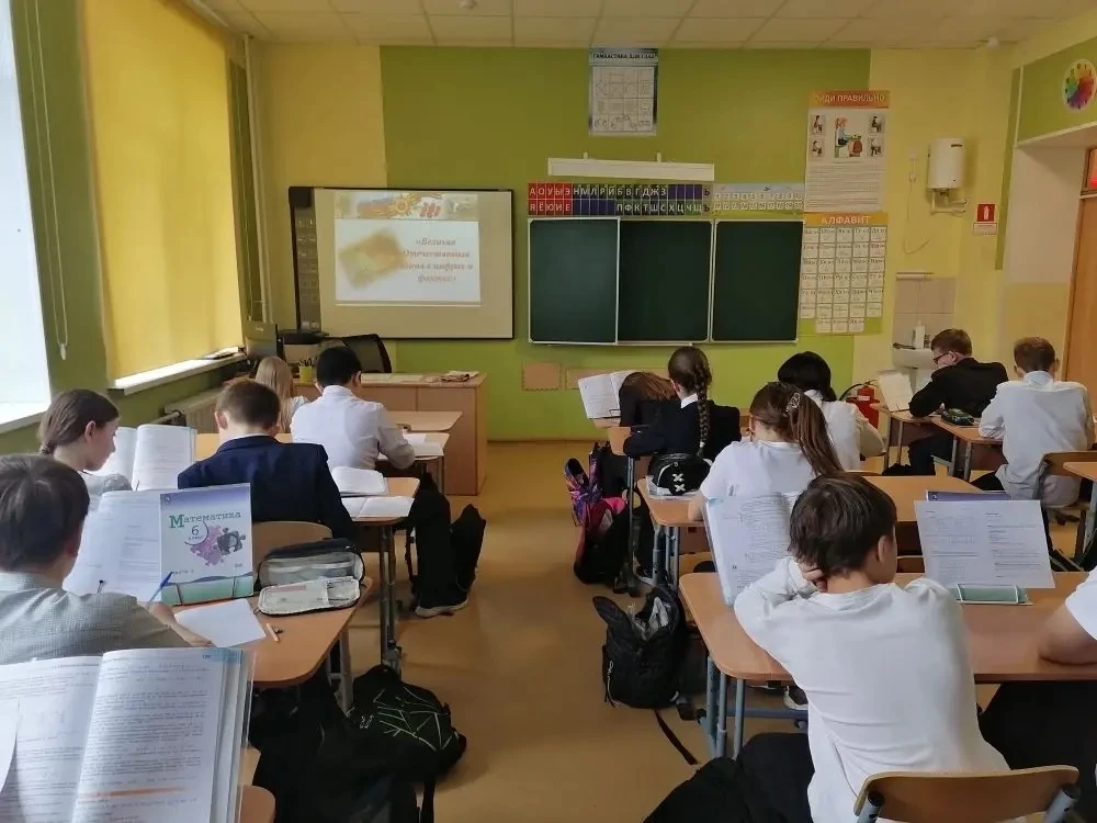 Прошло много лет, как закончилась Великая Отечественная война, но эхо ее до сих пор не затихает в лю