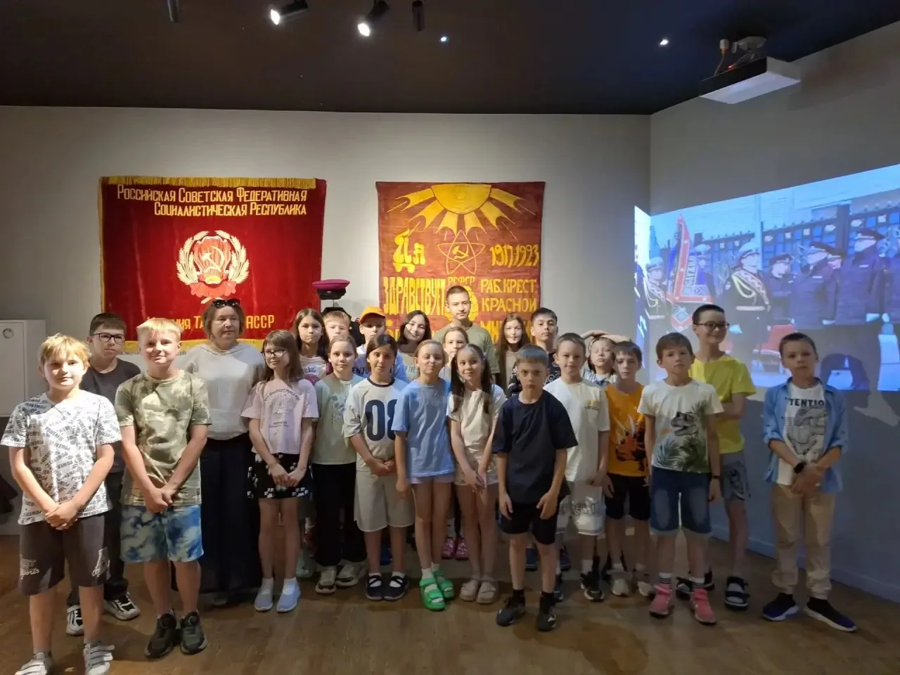 🇷🇺 Помним. Гордимся. Благодарим.

22 июня - скорбная дата, которая навсегда разделила историю наше