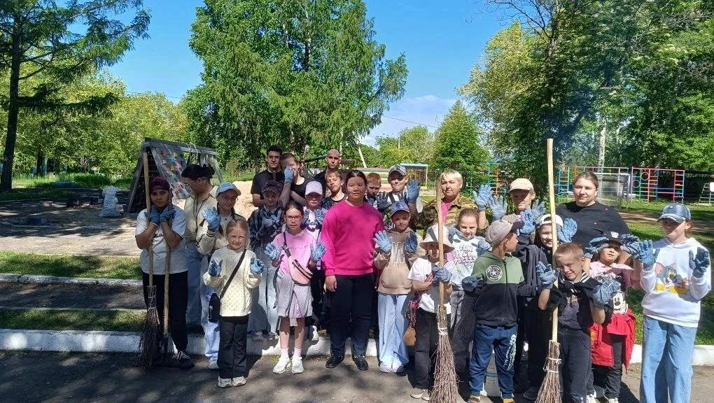 🌞В детском саду «Рябинка» (МБДОУ №38 пос. Эльбан) царила атмосфера совместного труда и...