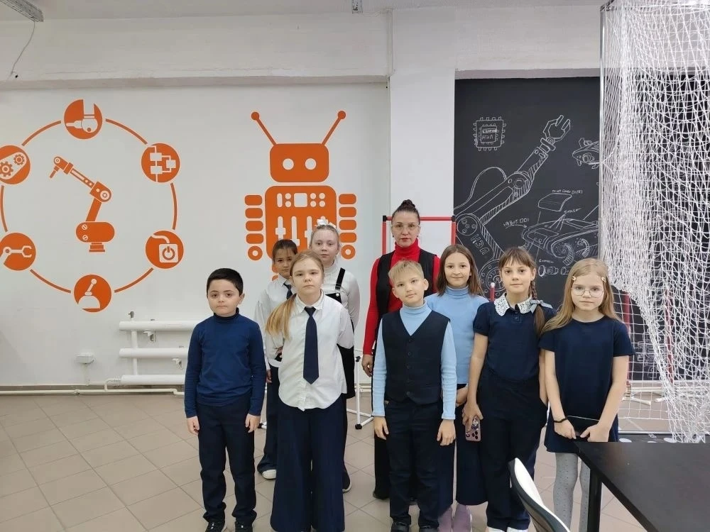 В гостях у Кванториума          «Кванториум» открывает перед детьми уникальные возможности, позволяя