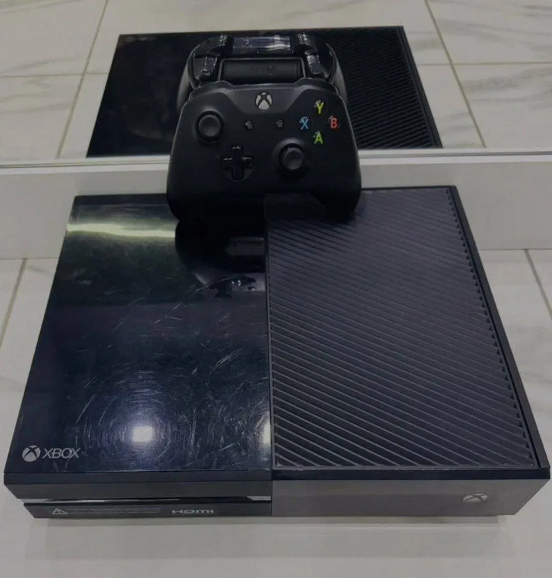 продам игровую консоль xbox one 500гб