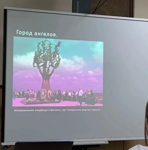 Беслан. 22 года боли. В сентябре 2004 года мир содрогнулся от ужаса, когда в заложниках...