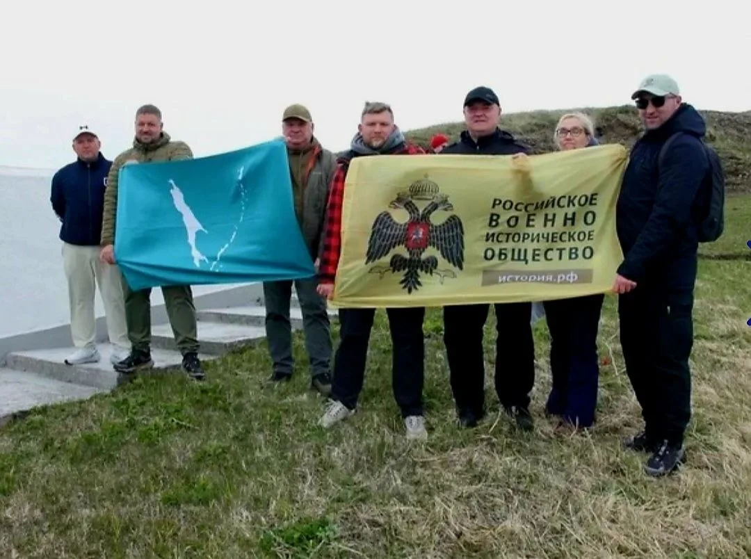 Солнечная погода, встречи с молодежью, экологические акции и празднование Дня России – ...