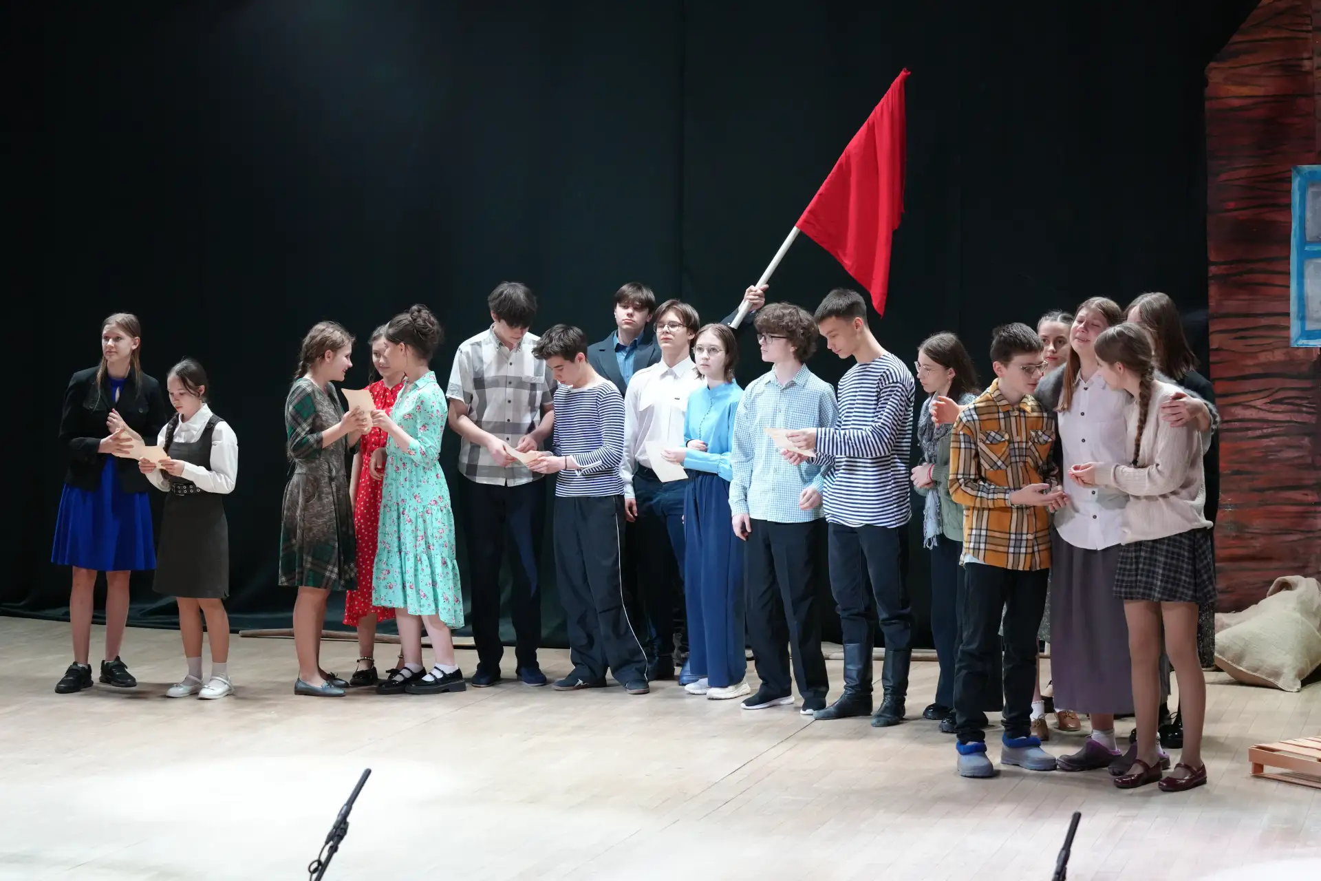 НОВОСТИ 🆕  Накануне празднования Дня Великой Победы театральная студия «МАСКИ» представила зрителям 