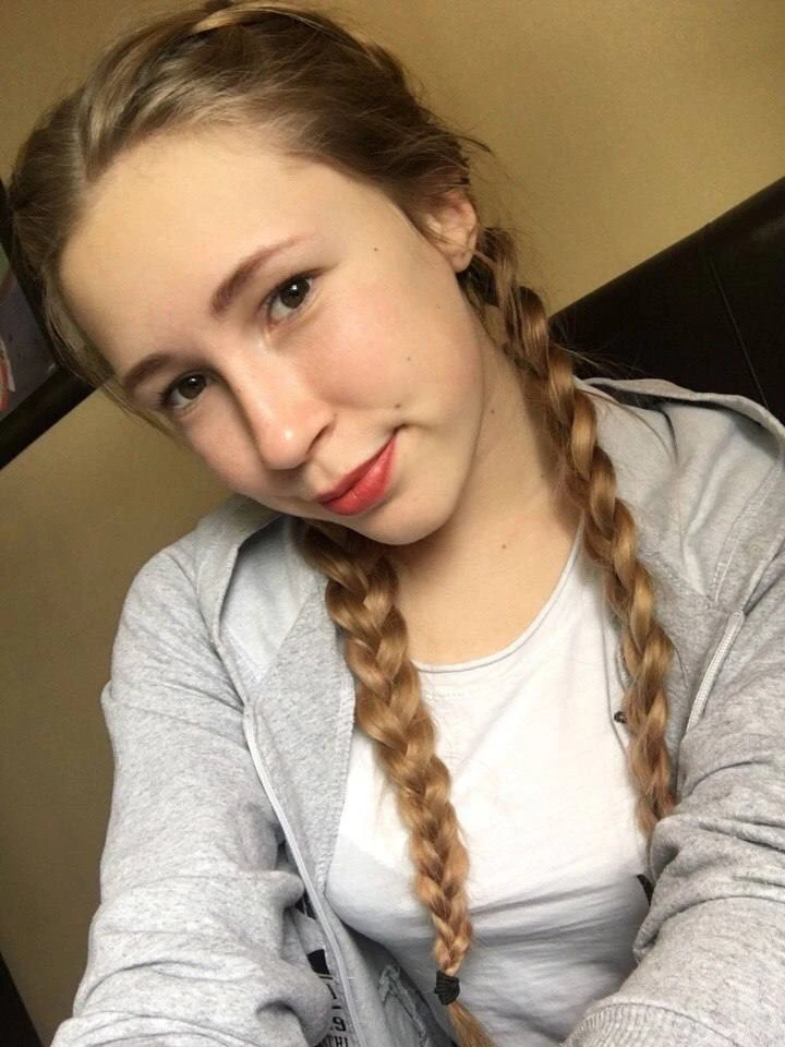 МОЙ ПУТЬ В БЬЮТИ. Часть 1. ⤵️

Мне было 16 лет, только закончила девятый класс и переехала в Пермь и