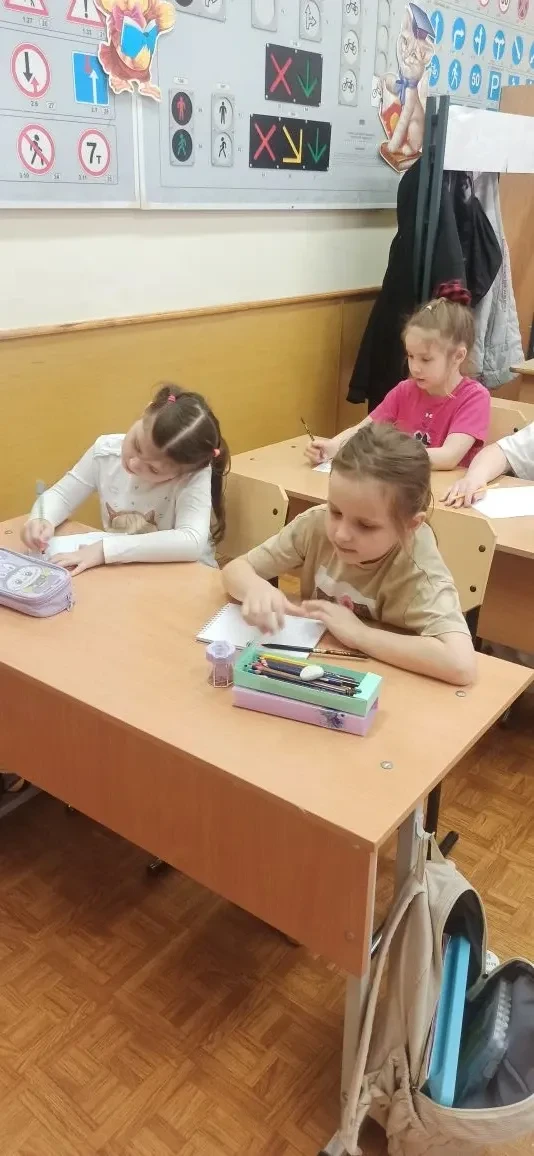 Сегодня в нашем лагере прошел день художественного творчества. Под руководством нашего ...