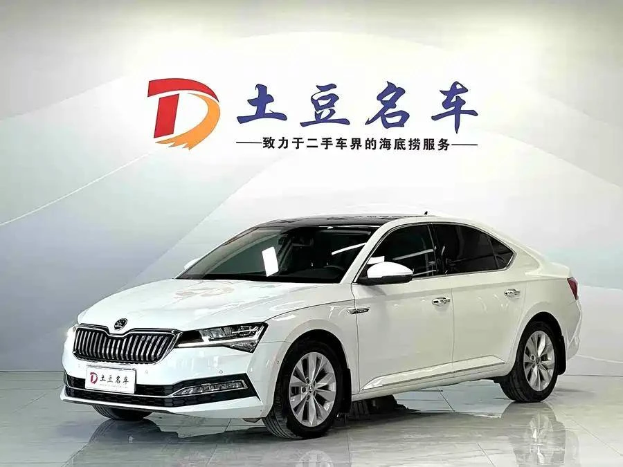 Skoda Superb  — просторный европейский седан 

⚙️ Характеристики
Год выпуска: 2021
Двигатель: 1.4T ·