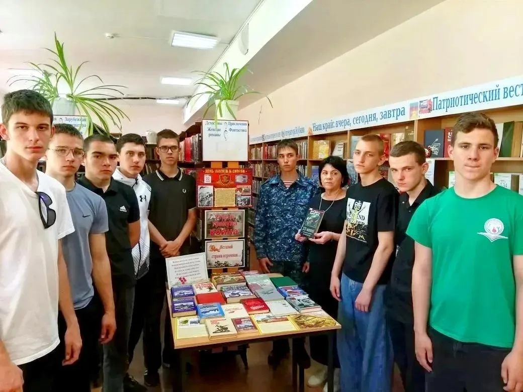 «И грозно грянула война»

📆Каждый год 22 июня мы вспоминаем день, когда началась Великая Отечествен