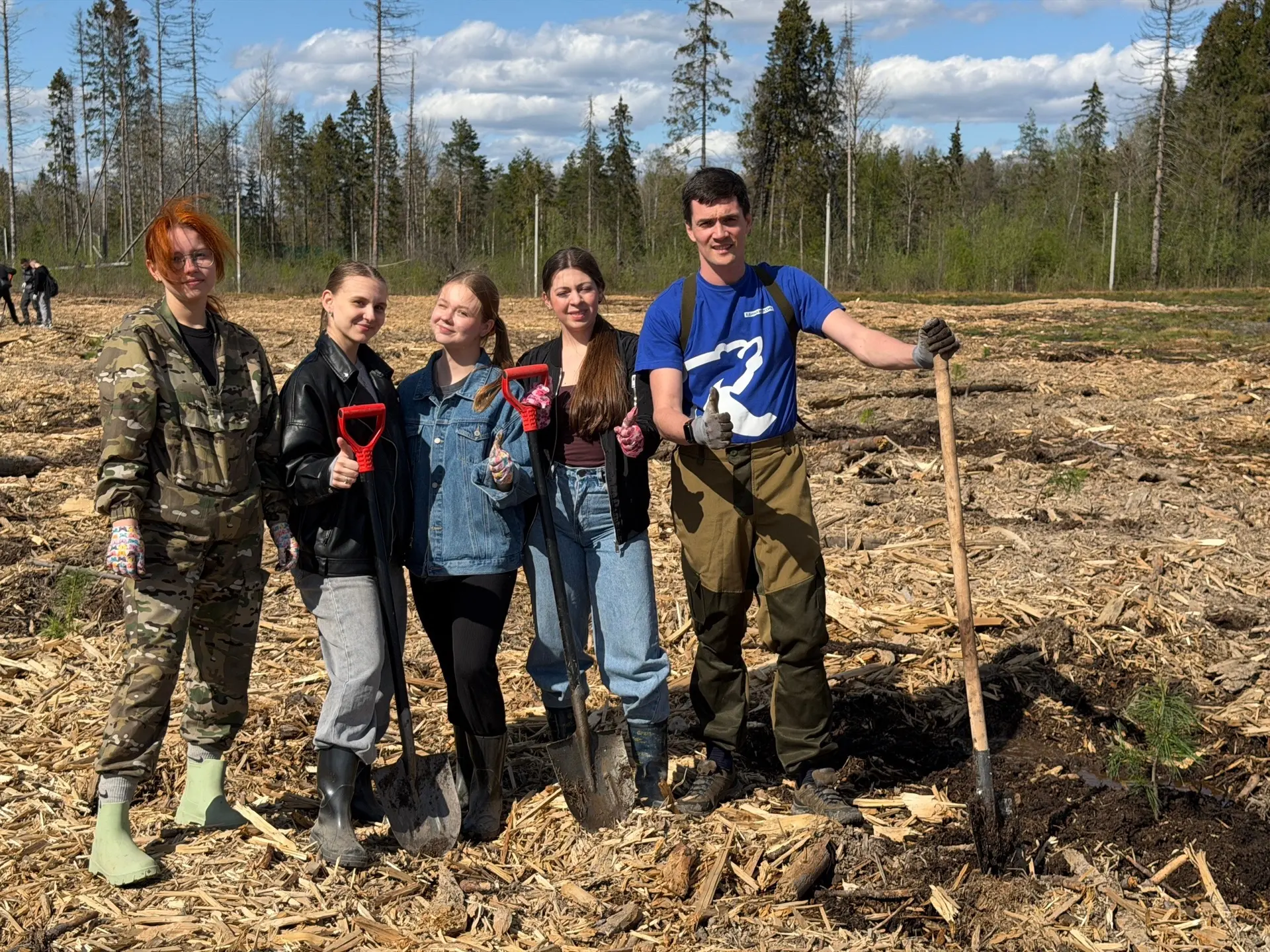 Это только начало большой работы!  🌲 Сегодня на территории Пуловского леса мы приступили к посадке с