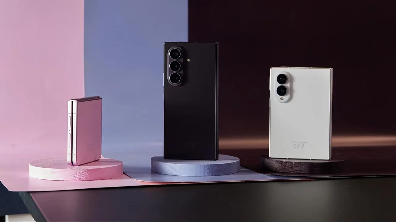 Угадайте, какие новинки Samsung стоят за каждым фактом

— Этот смартфон меньше iPhone 13 mini в слож