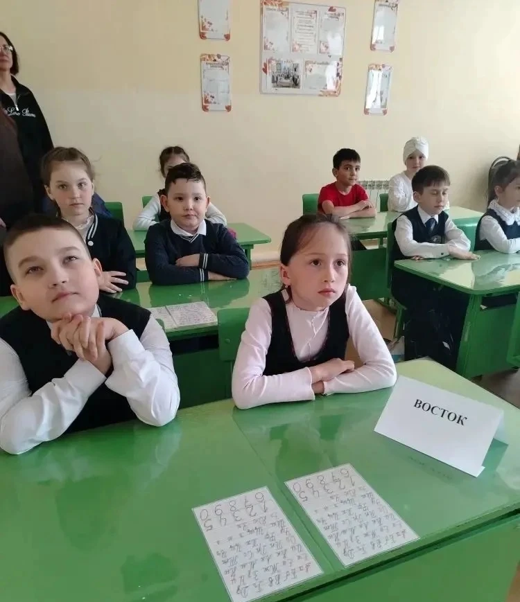 В группе продлённого дня прошла викторина, посвящённая Дню космонавтики. 🚀  В преддверии праздника в