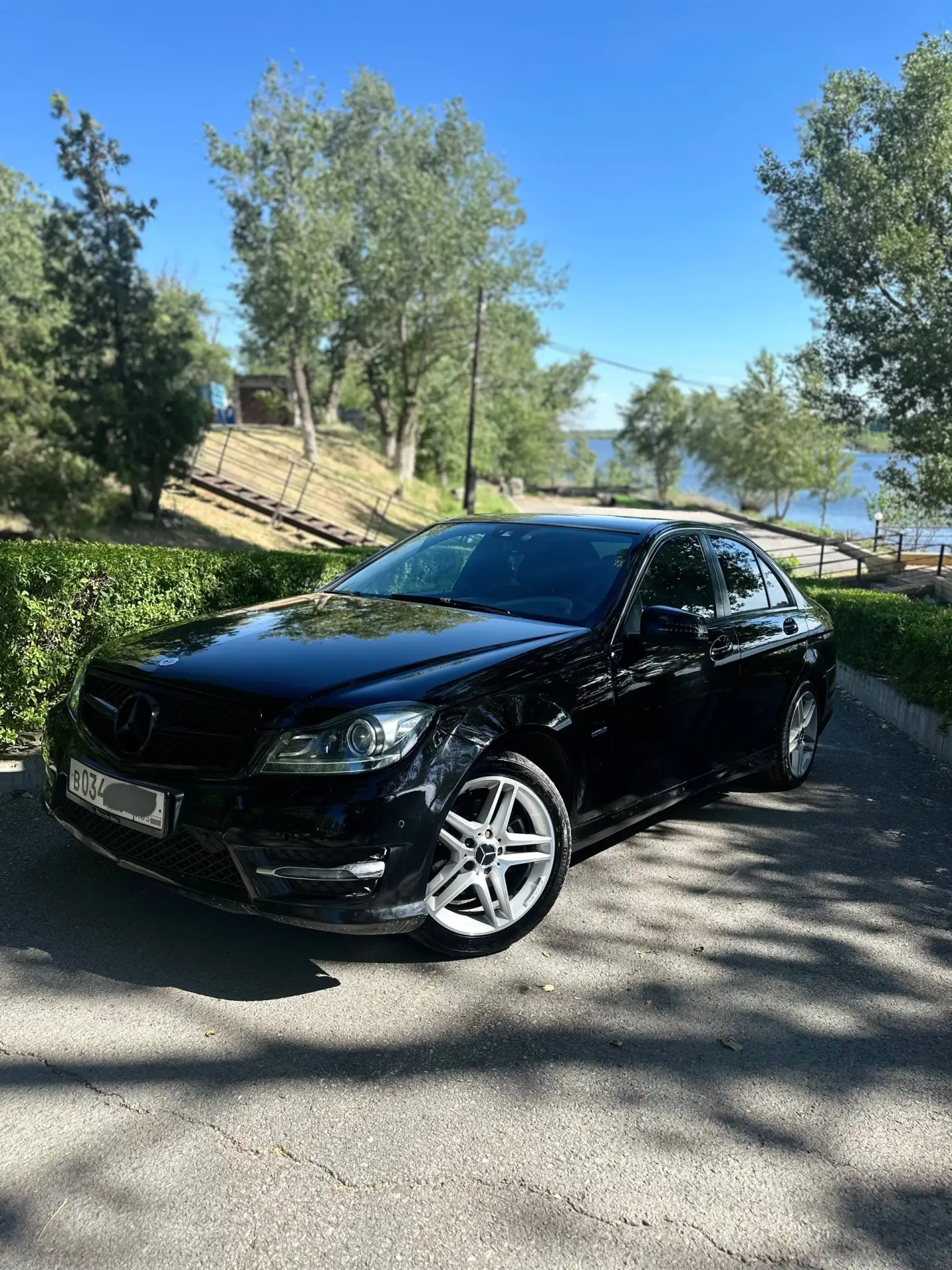 Продам Mercedes W204 c180 (2012 год)

Пробег: 244.000 км ( не скрученный)

Мотор работает отлично, н