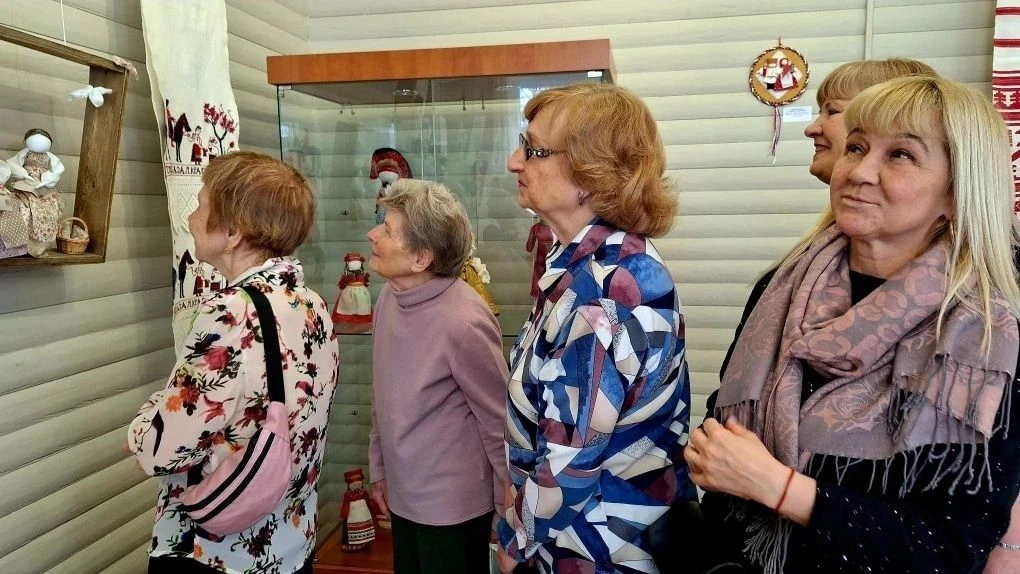 ✨Путешествие в мир кукол ⁣ 🏡Участники программы "Активное долголетие" Смоленского комплексного центр