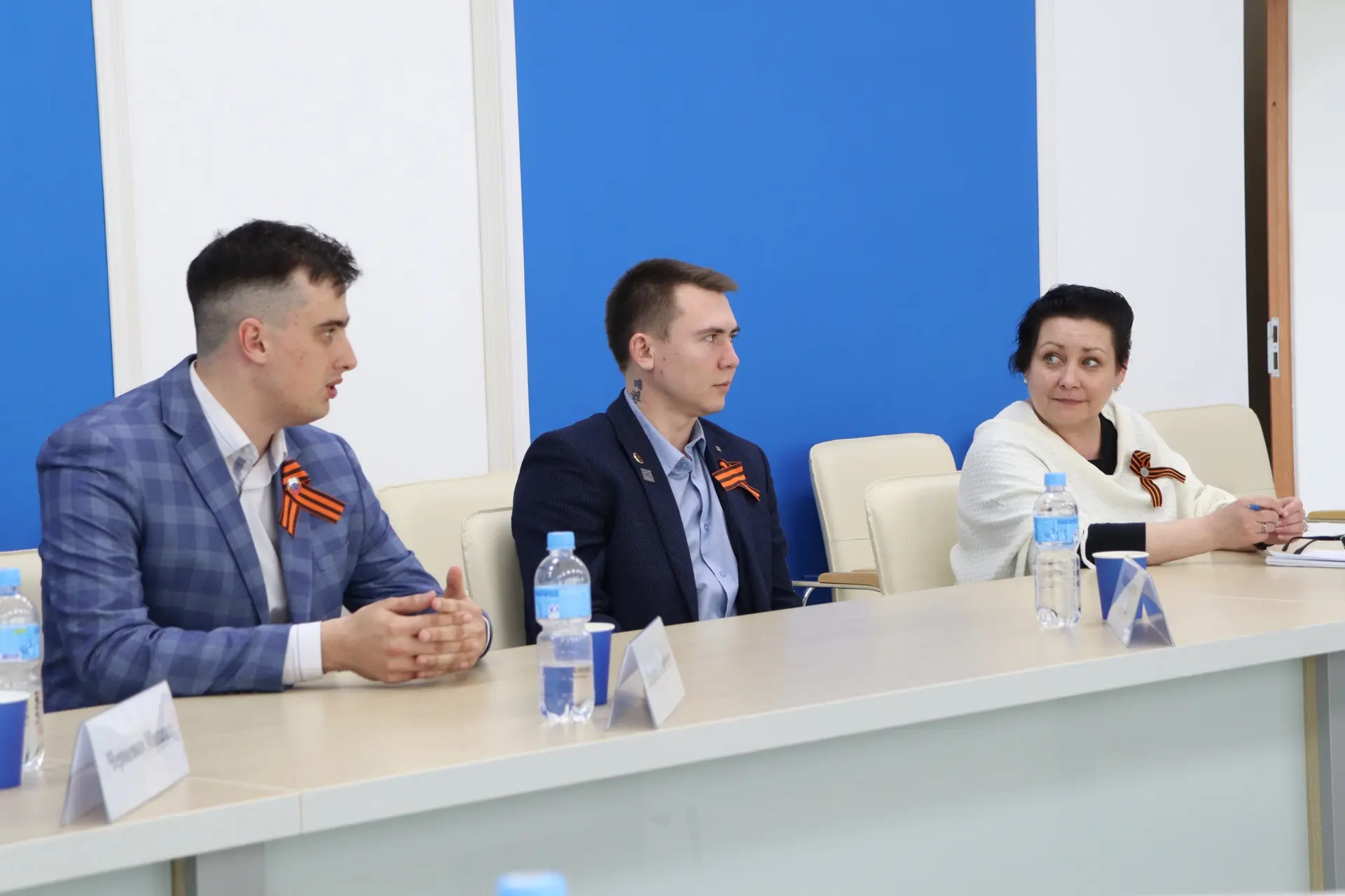 🫂Заместитель министра Минобрнауки РФ Ольга Петрова встретилась с участниками гуманитарных миссий и а