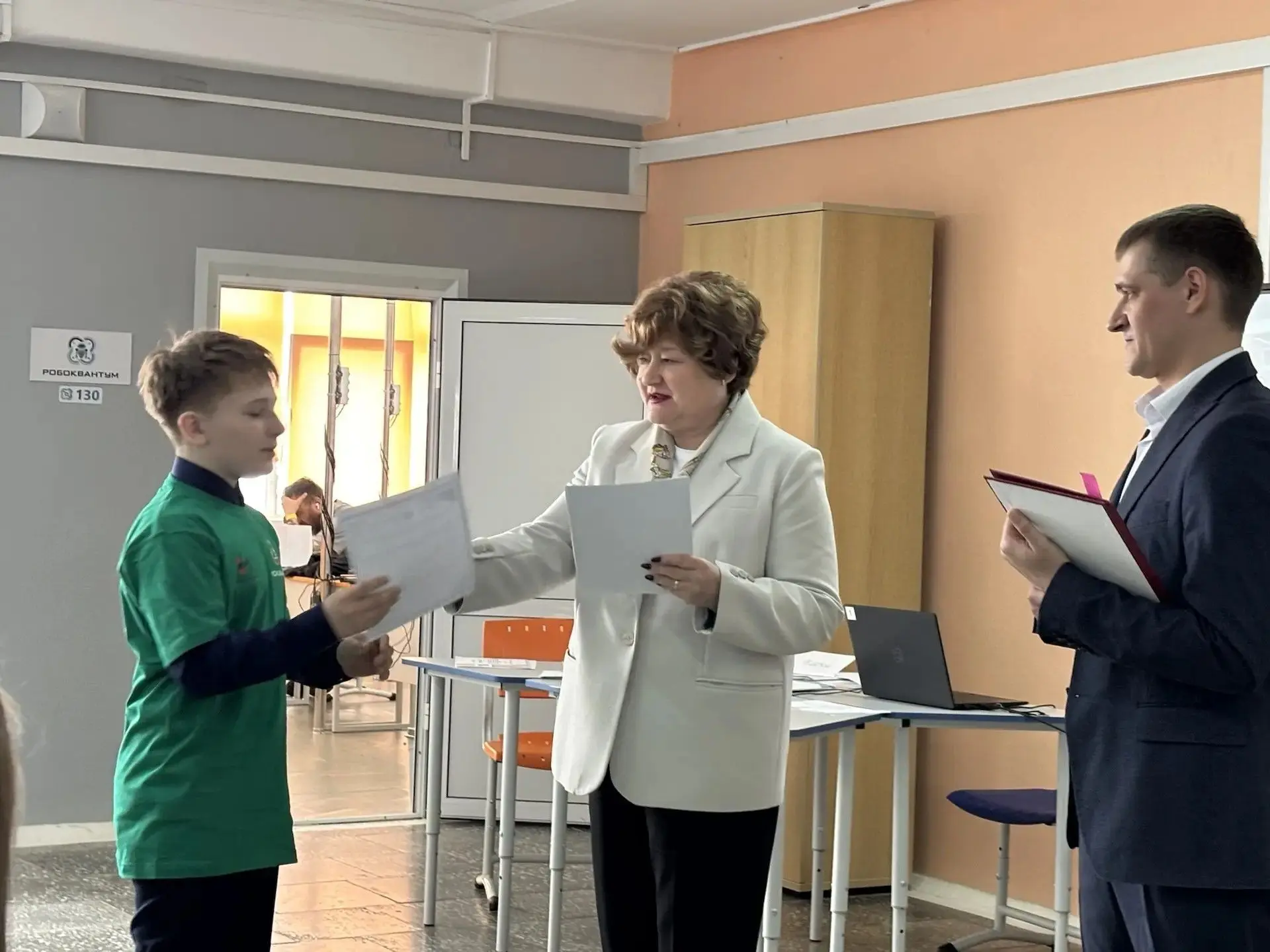 «Победы, проекты, открытия: итоги года в «Кванториуме»! 🏆🔎»