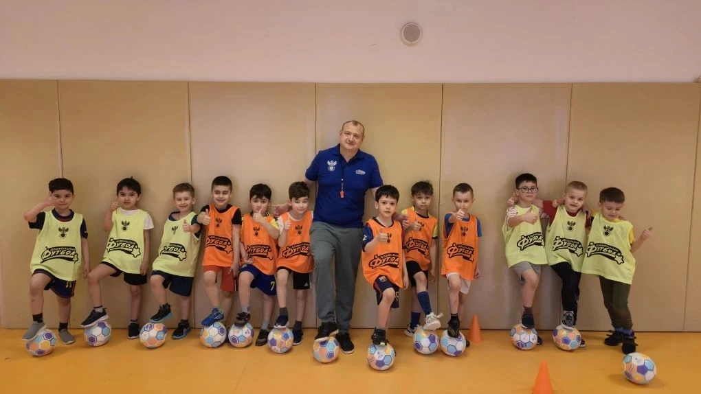 В рамках проекта «Футбол в школе» прошел конкурс в дошкольном отделении «Футбольная карусель». ⚽️ Де