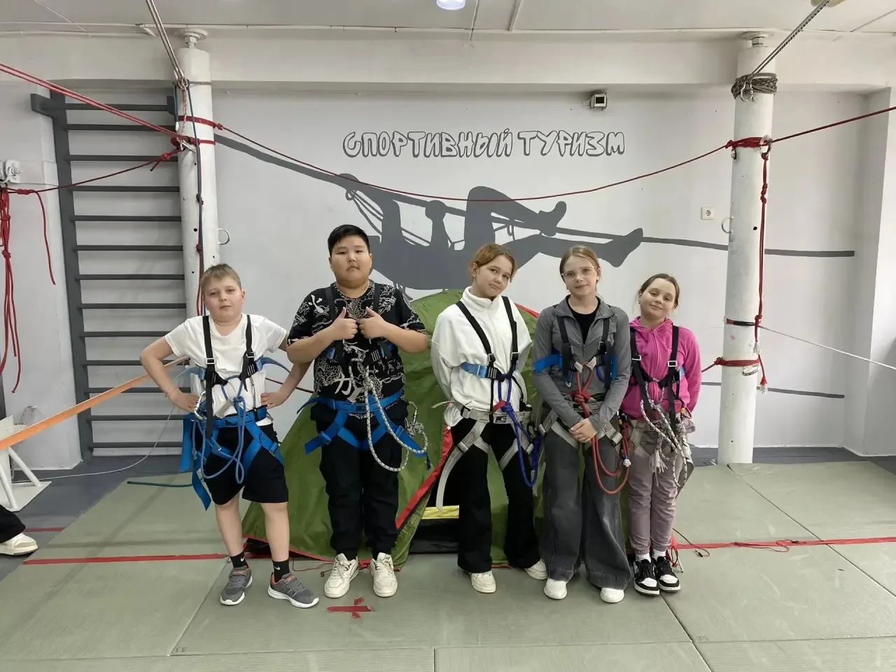🧗‍♂️ «Тропа, проверенная страховкой» 🌟  21 мая учащиеся 1 «А» класса вместе со своими наставниками и