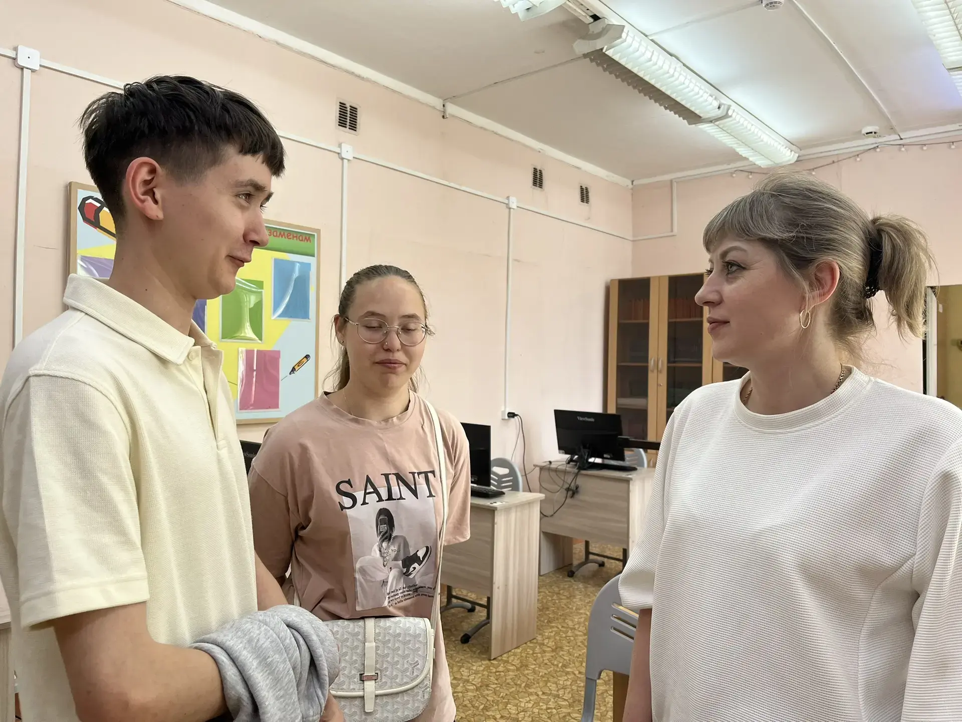 Сегодня в Торгово-технологический колледж в гости пришли выпускники прошлого года по специальности К