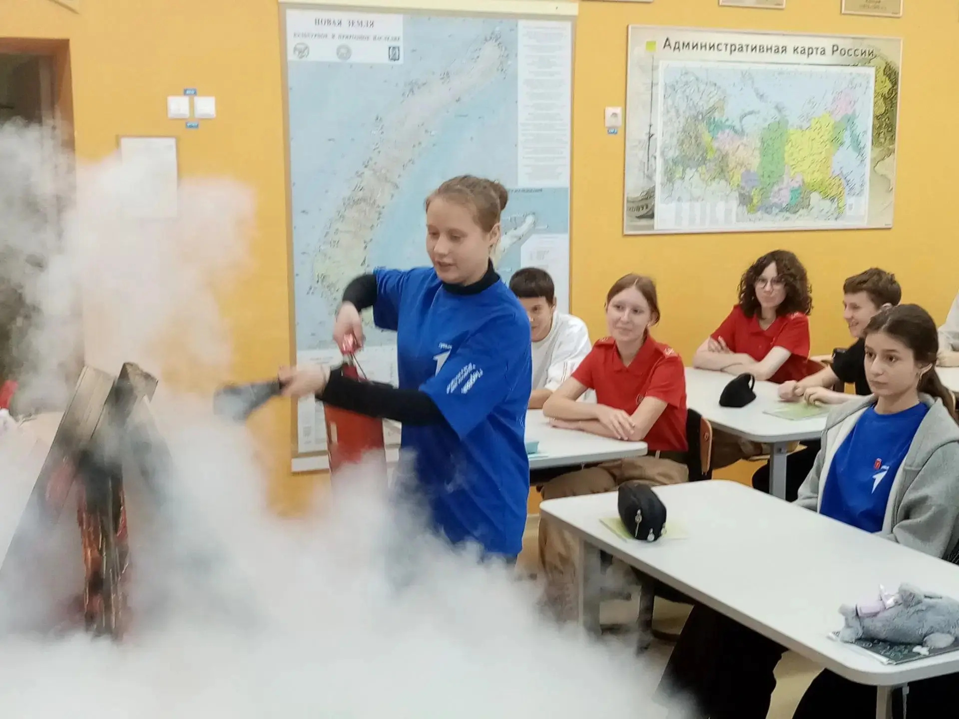 Тушим грамотно: урок по пожарной безопасности в 9 классе