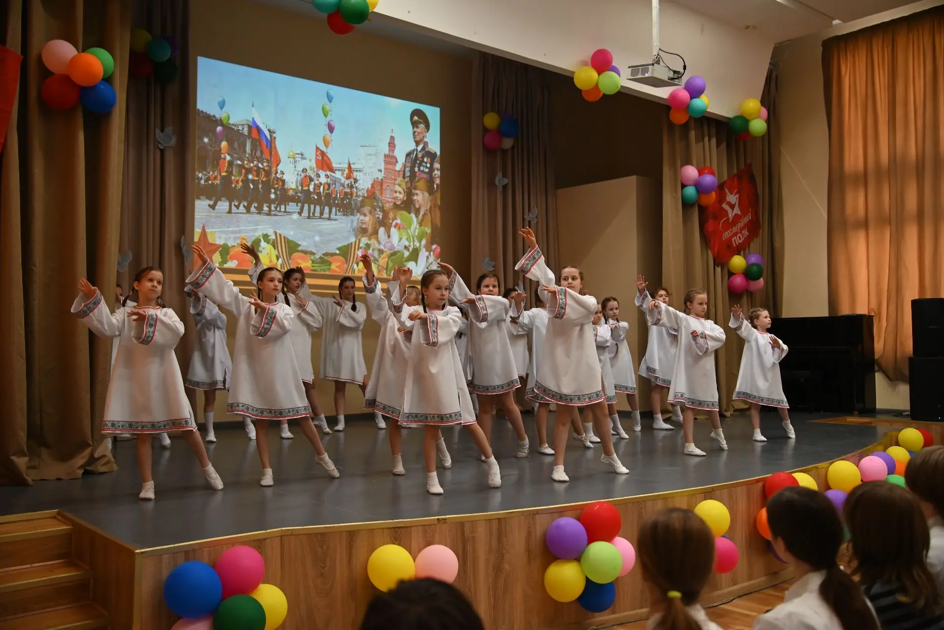 От первых залпов до победного мая  🎉 Праздничные мероприятия, посвящённые Дню Победы, продолжаются в