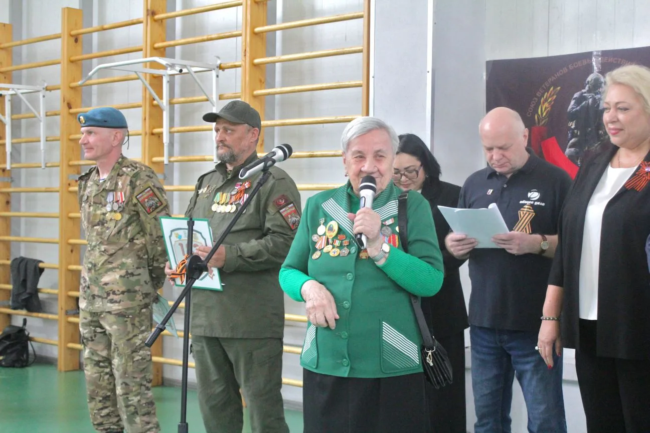 Гордимся! Парад Победы состоялся!  Сегодня в МБОУ СОШ № 183 прошёл торжественный Парад Победы, посвя
