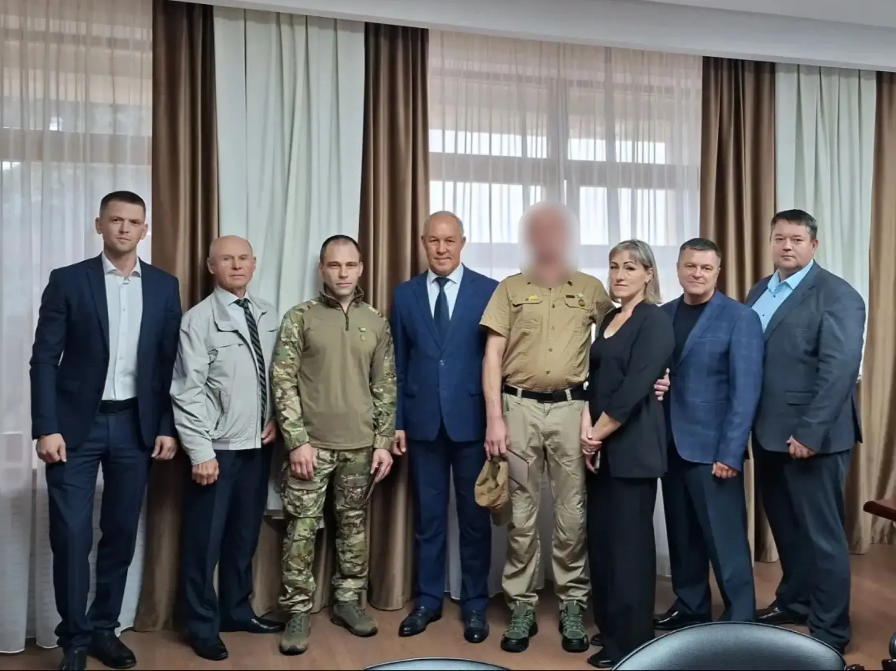 🇷🇺 Сегодня вручил нашим землякам памятный знак «Участнику специальной военной операци...