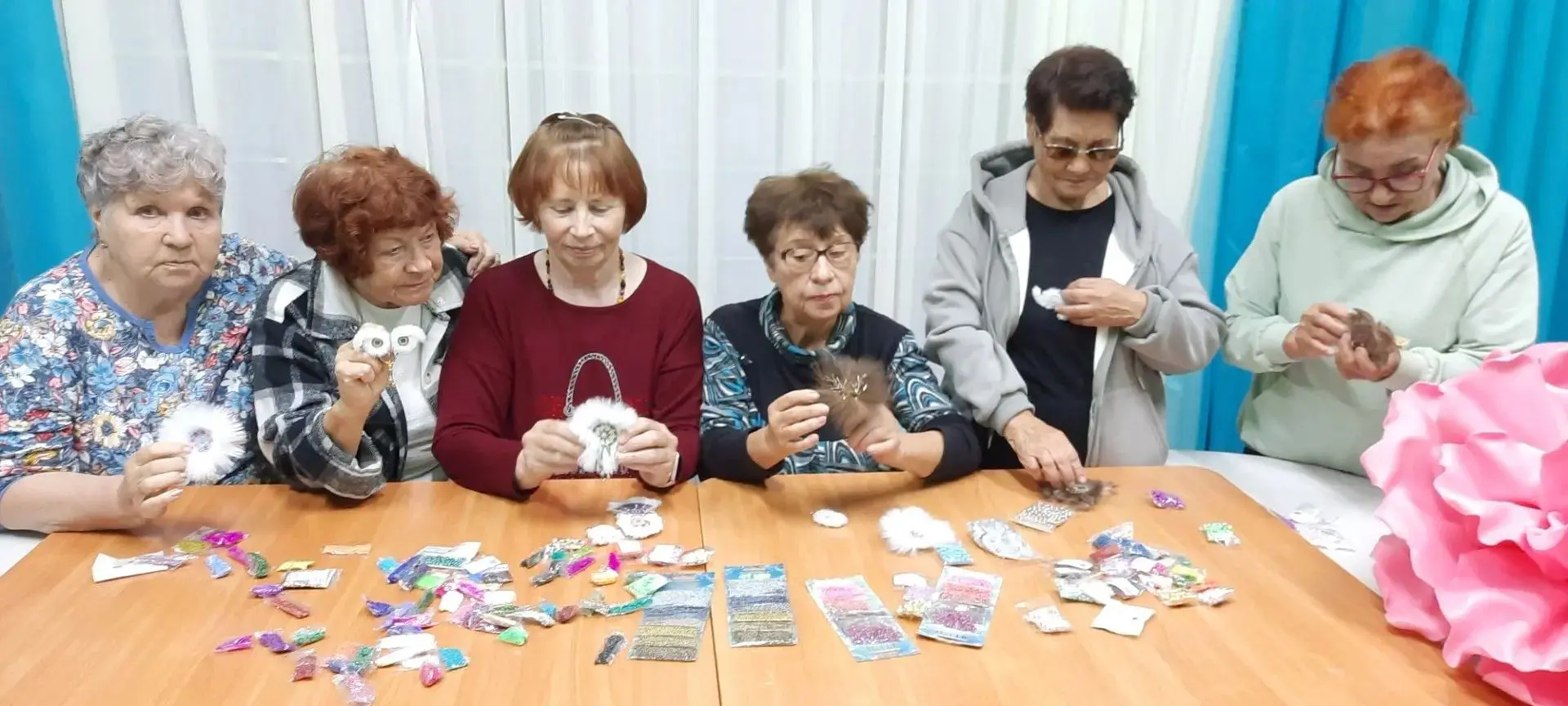 ✨ Творчество, традиции и тепло рук в клубе «Мудрая Сова»! ✨