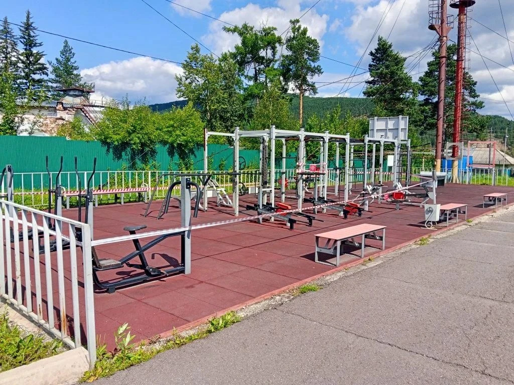 После вмешательства прокуратуры Киренского района демонтирована спортивная площадка, не...