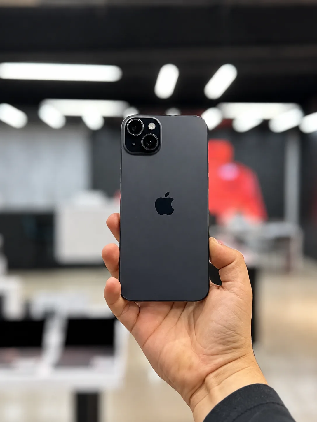 Большой и легкий

iPhone 15 Plus 256Gb Black

46 990₽
44 990₽

В хорошем состоянии
Аккумулятор: 87% 
