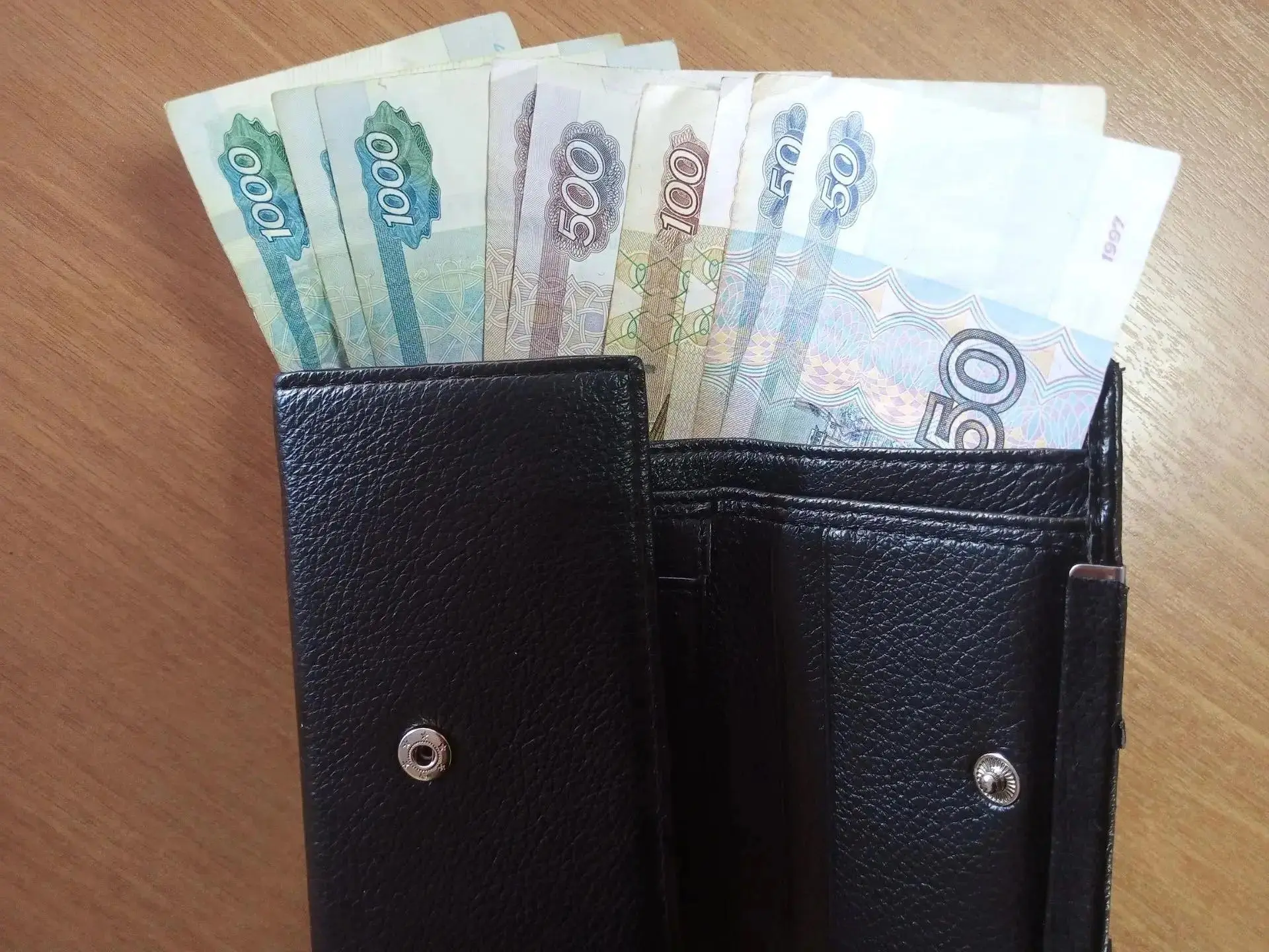 В Новосибирской области на 7,5% проиндексировали зарплаты части бюджетников