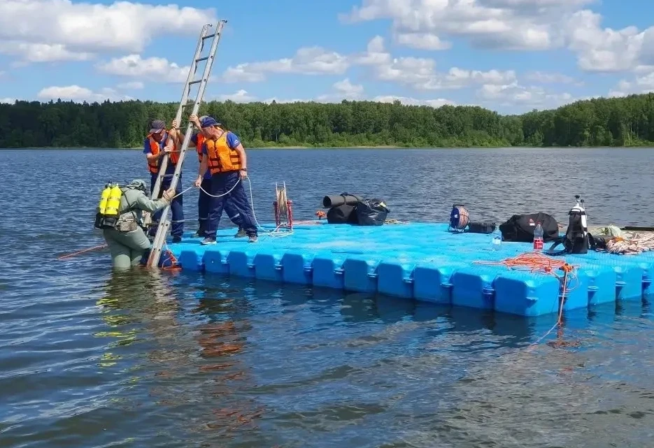 На Уводьском водохранилище стартовал заключительный этап работ по ликвидации последствий авиационног