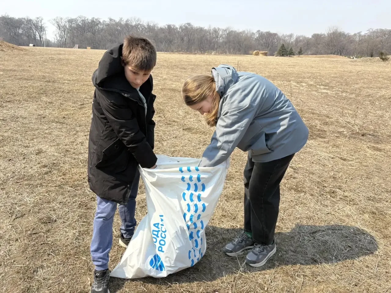 💧🧹17.04.26 Всероссийская акция «Вода России»  🧹Ученики 6 «В» класса МБОУ «СОШ №22 имени И.И.Гребенни