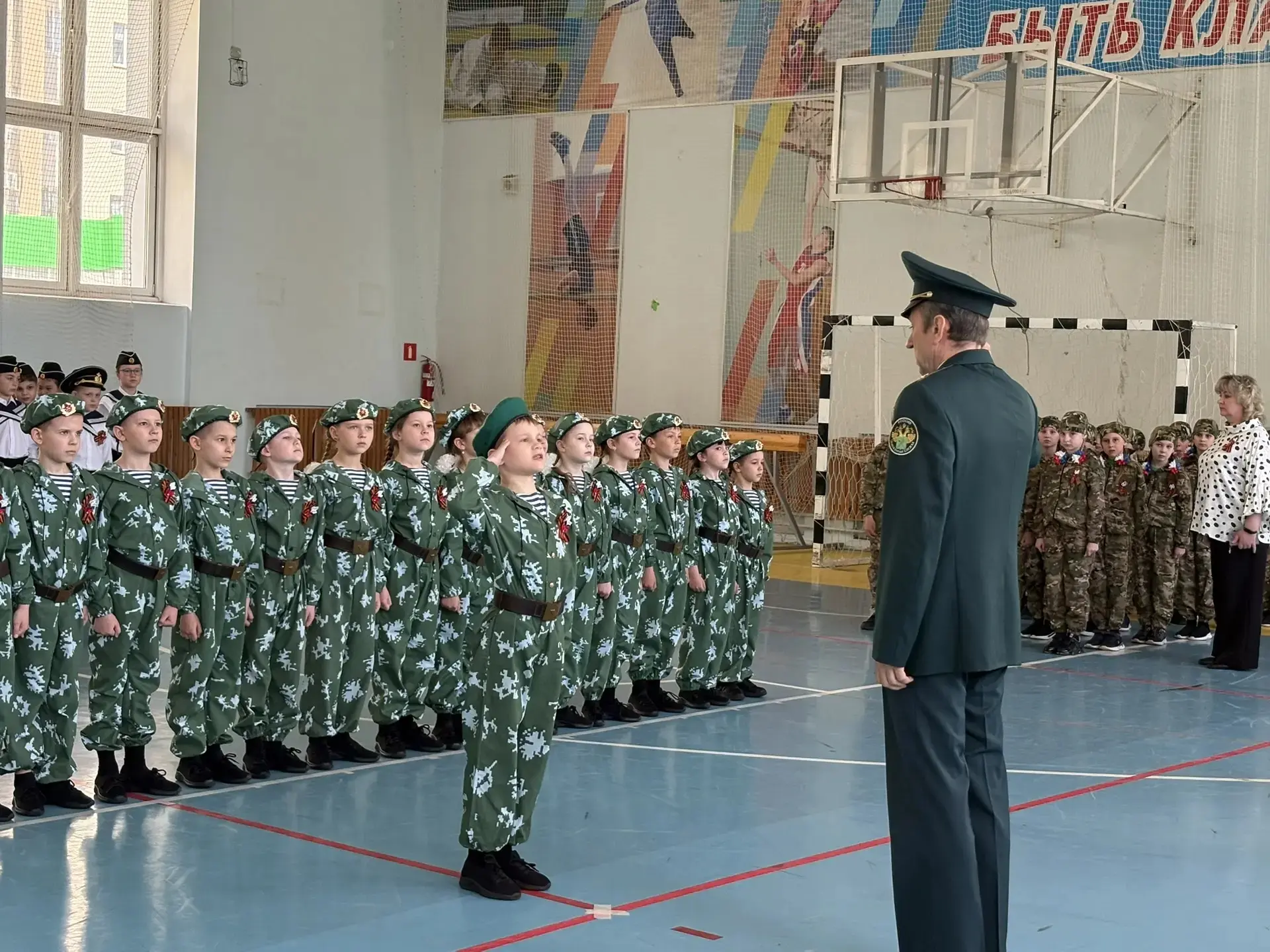 5 мая в преддверии празднования Дня Победы в лицее состоялся смотр-конкурс строя и песни среди учащи