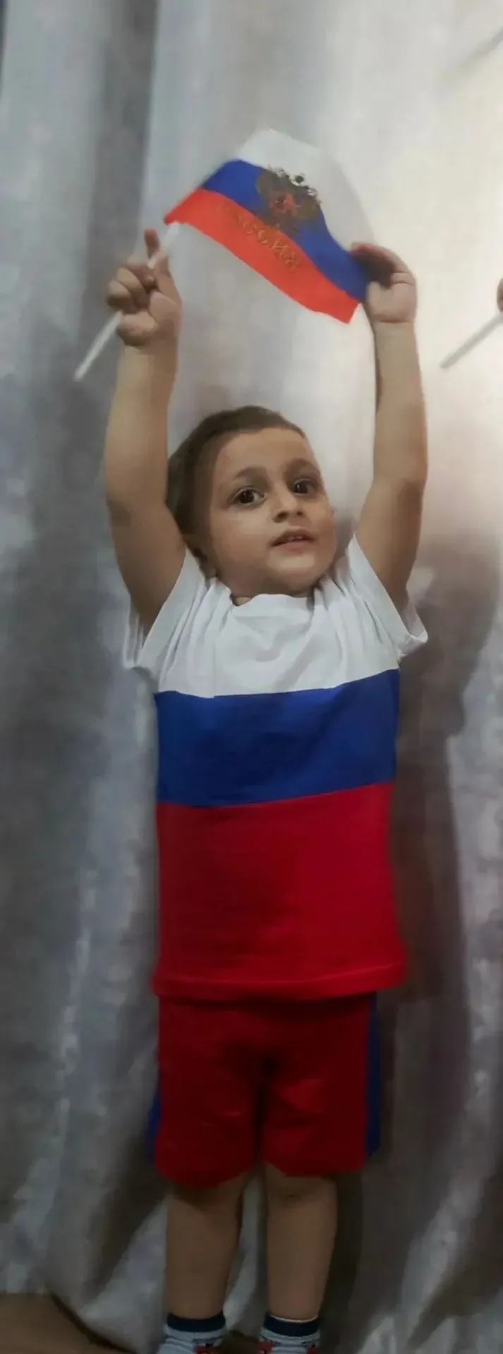 Армен М принял участие в акции «Цвета моей Родины»