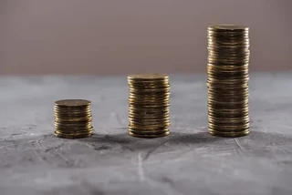 📉 Остатки средств на счетах сократились в 2025 году в 49 регионах России

По расчетам "Эксперт РА",
