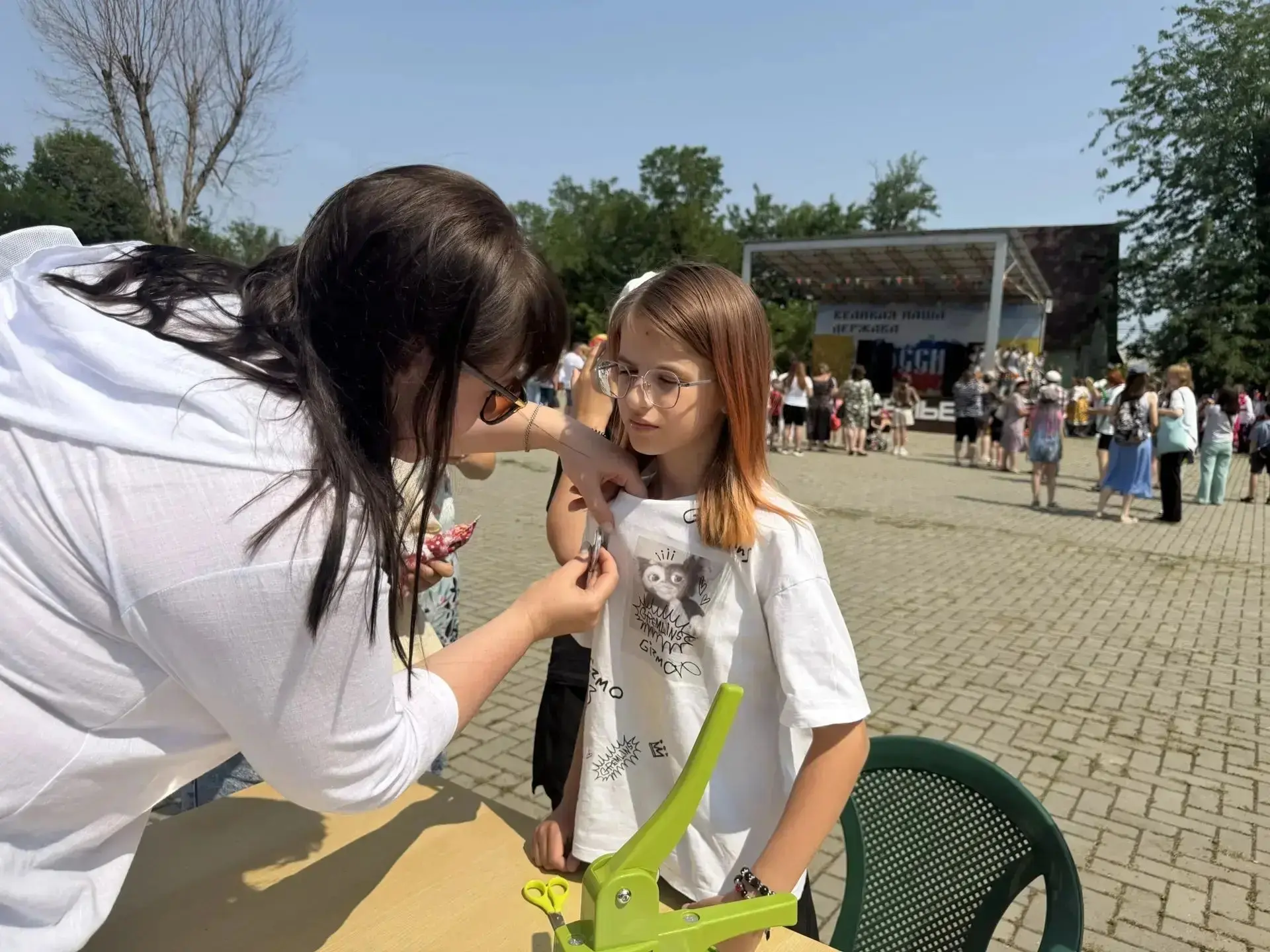 Сегодня #паркГородДетства наполнился особой теплотой и улыбками! Подростковый клуб «Юно...