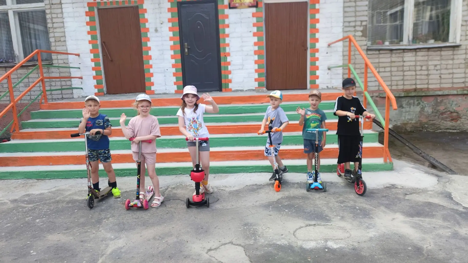 🛴 Учим ПДД на самокате: безопасность превыше всего!Катание на самокате — это не только скорость и в