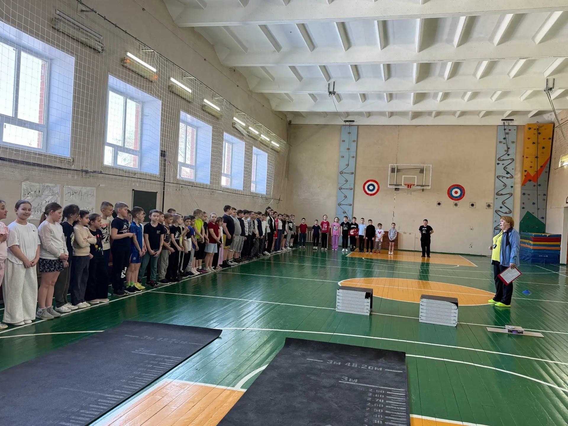 #ШСК_Мининский   🏅11 марта в нашей школе прошло тестирование по нормативам ГТО по общефизической под