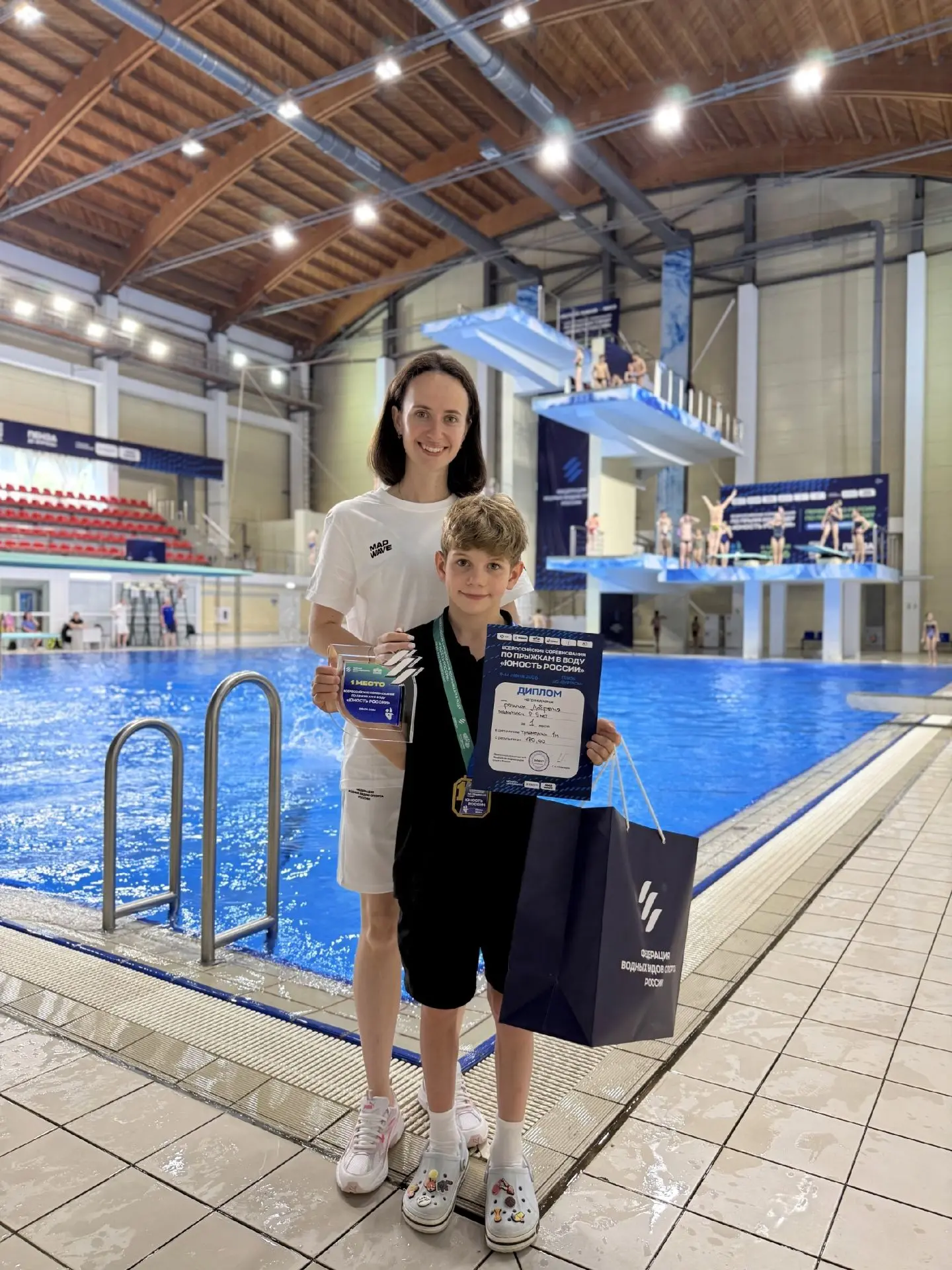 🏊‍♂️ Не ученики, а «золото»! 🥇

На Всероссийских соревнованиях по прыжкам в воду «Юность России» и