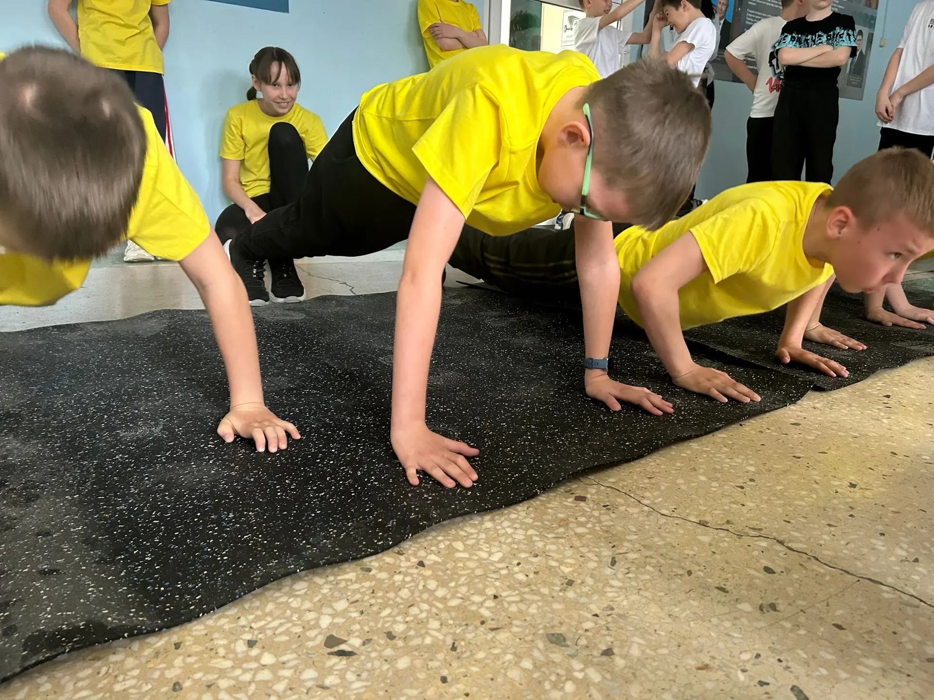 🦅 Орлята и Зарница 2.0  Наши ребята сегодня приняли участие в Муниципальном этапе всероссийской воен