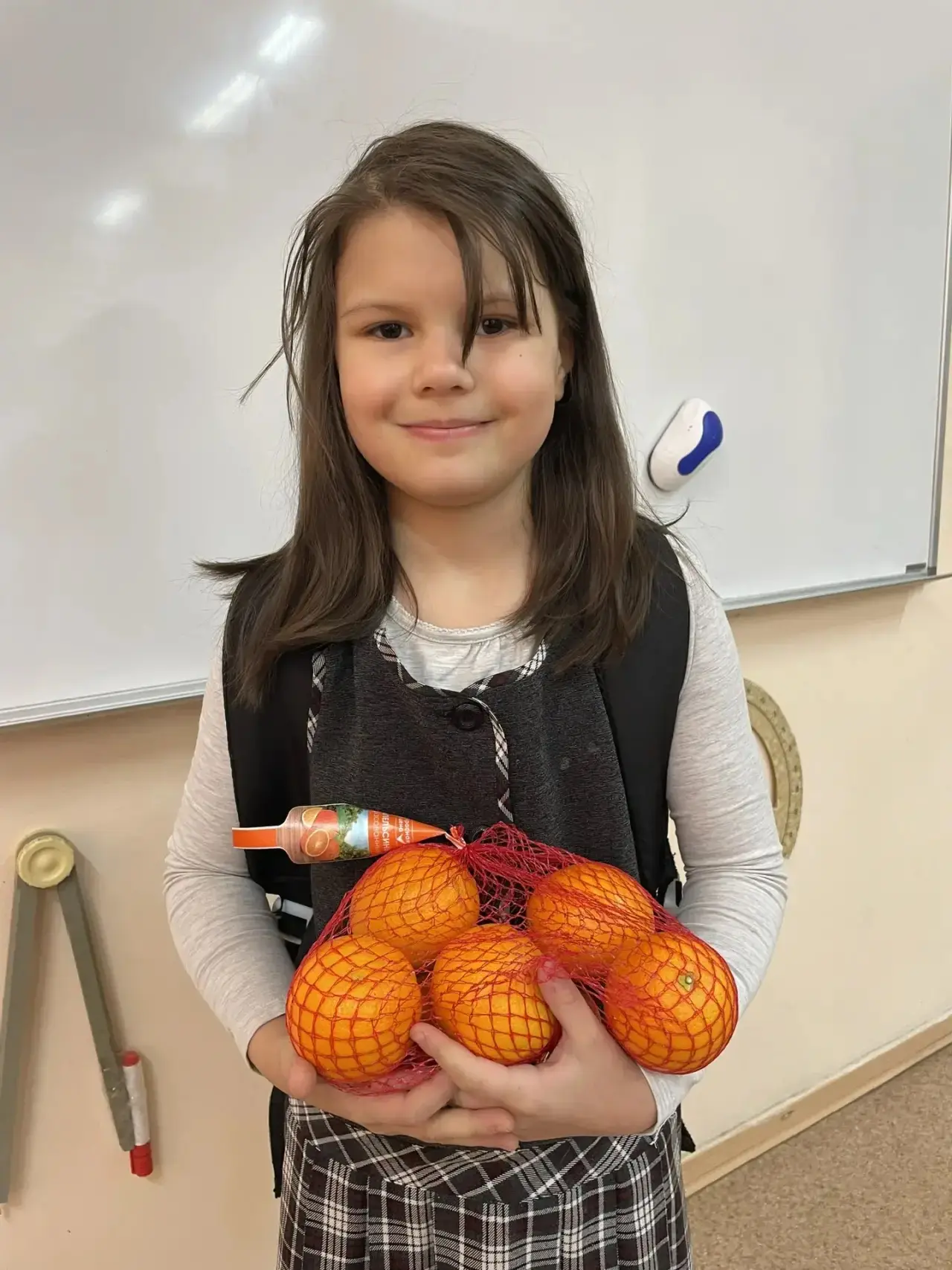 В школе прошел оранжевый день здоровья!🍊 «Мы делили апельсин,много нас,а он один»,- вспоминая строки