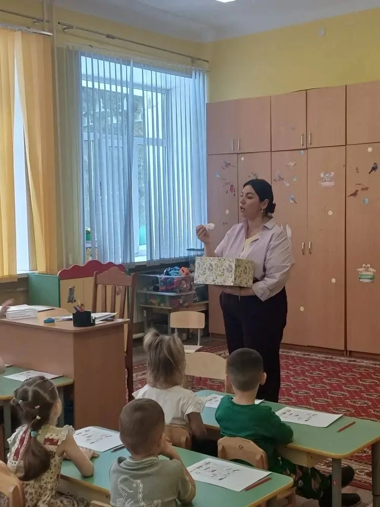 В дошкольном отделении "Солнышко" педагоги провели открытые занятия,на которых делились опытом с кол