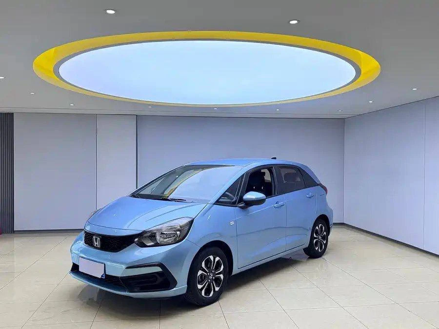 🔥Доступна к заказу 🔥

🚘 Honda Fit 1.5L CVT Trendy Edition (2022) 

Компактный, экономичный и надё
