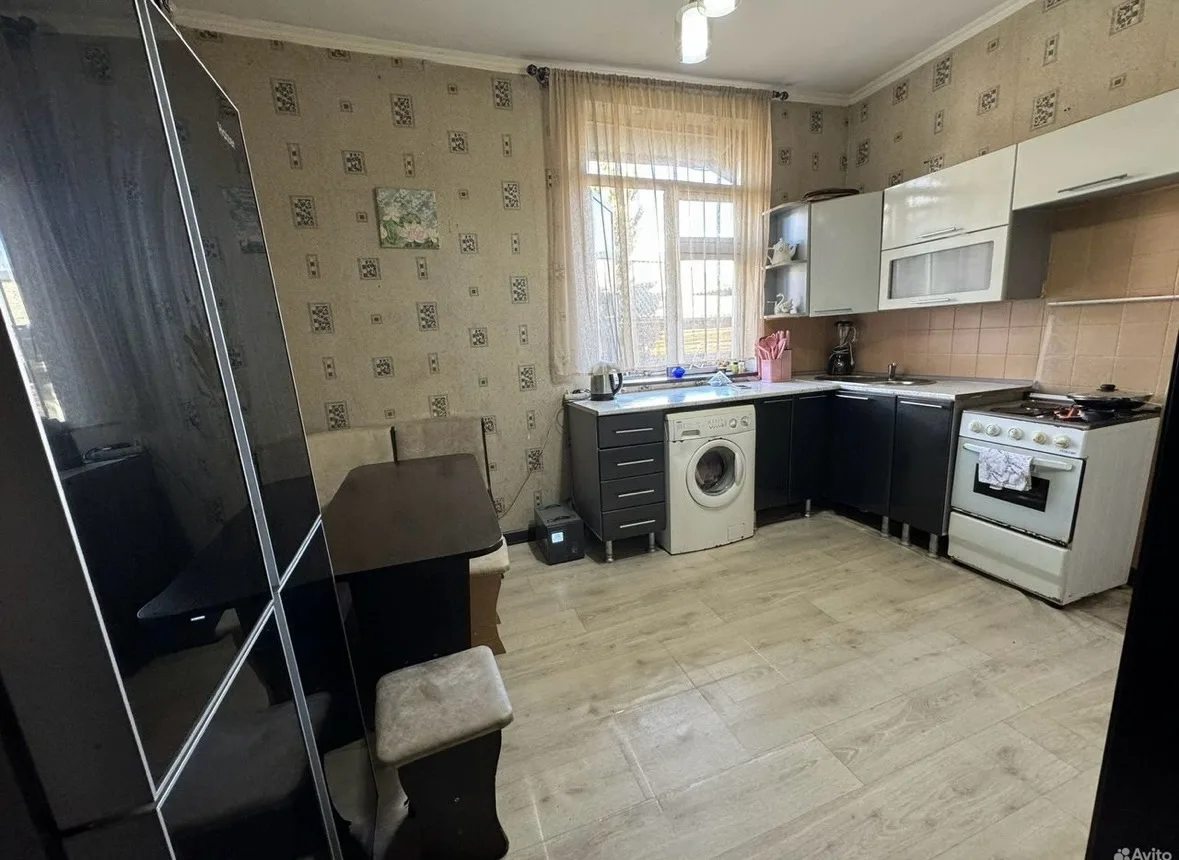 #СУХУМ по улице Адлейба 175  Приглашаю Вас провести незабываемый отдых в солнечной Абхазии☀️🏖️Сдаю п