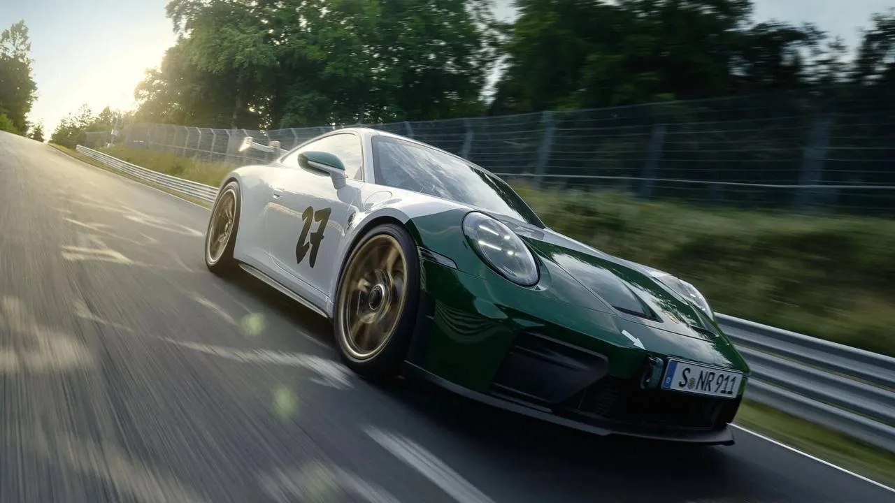 Porsche выпустила юбилейный 911 GT3 в честь 100-летия Нюрбургринга — и таких машин буде...