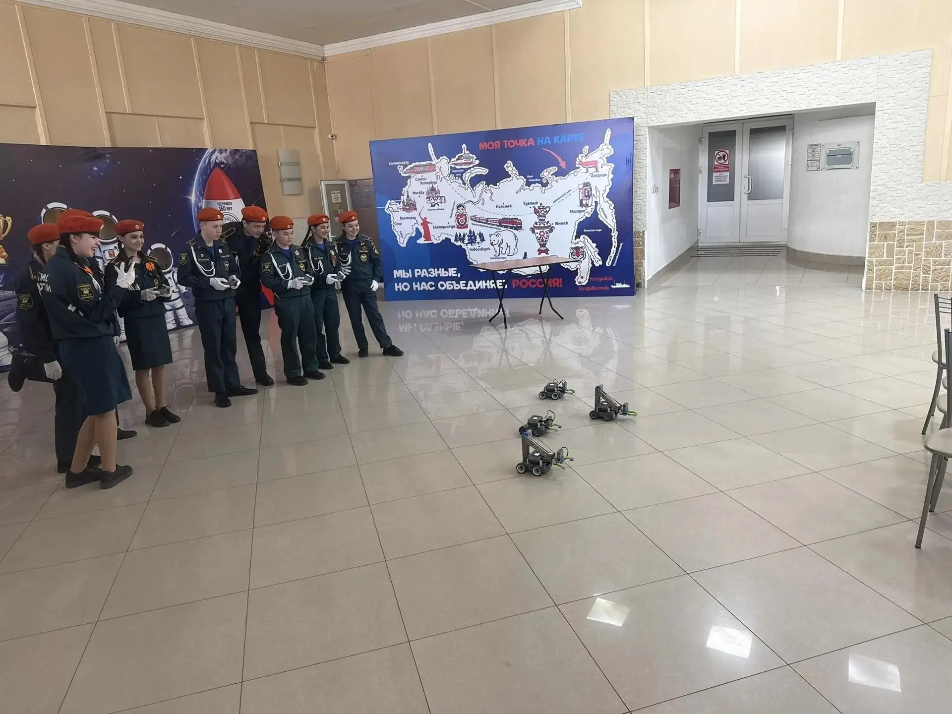 ✨🎮IT-КУБ В ДЕЛЕ. РОБОТЫ НА ПРАЗДНИКЕ ВЕСНЫ И ТРУДА 1 мая 2026 года на торжественном мероприятии, пос